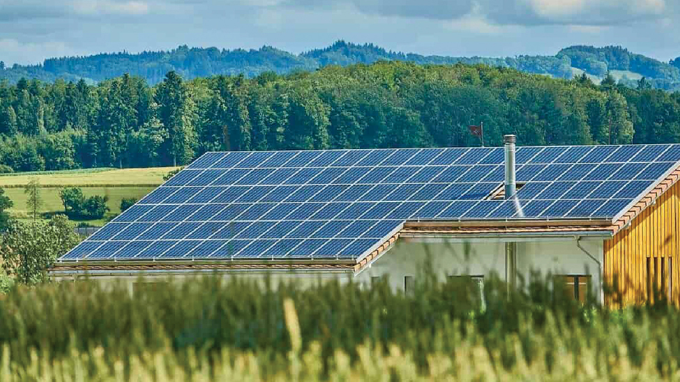 Les bâtiments agricoles équipés d'une toiture solaire